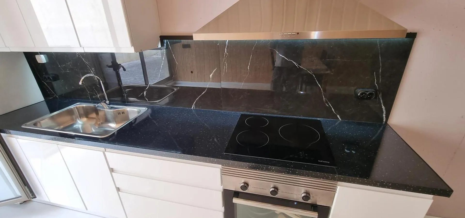Apartamento Loft Con 2 Dormitorios, Jacuzzi Y Garage Cambrils 0*,  Spain